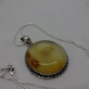 Gorgeous "YELLOW AGATE" Handmade Sterling Pendant on a 18" Chain #997